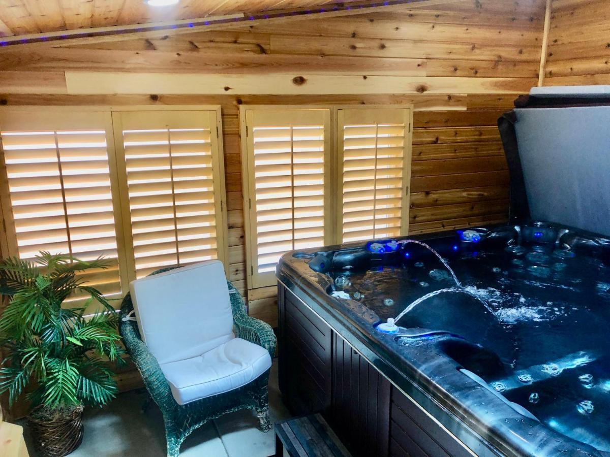 Blue Bear Den 3Br 2Ba Dtc Private Apt Hot Tub Exteriör bild