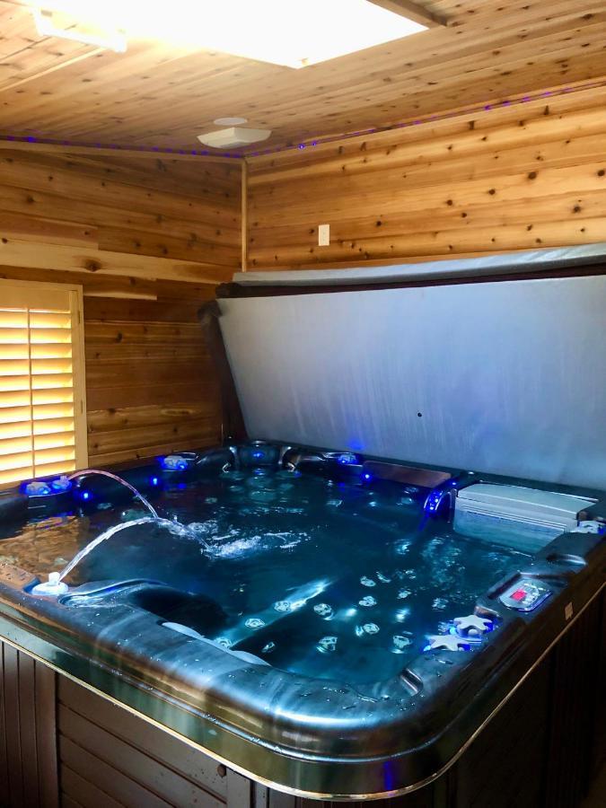 Blue Bear Den 3Br 2Ba Dtc Private Apt Hot Tub Exteriör bild